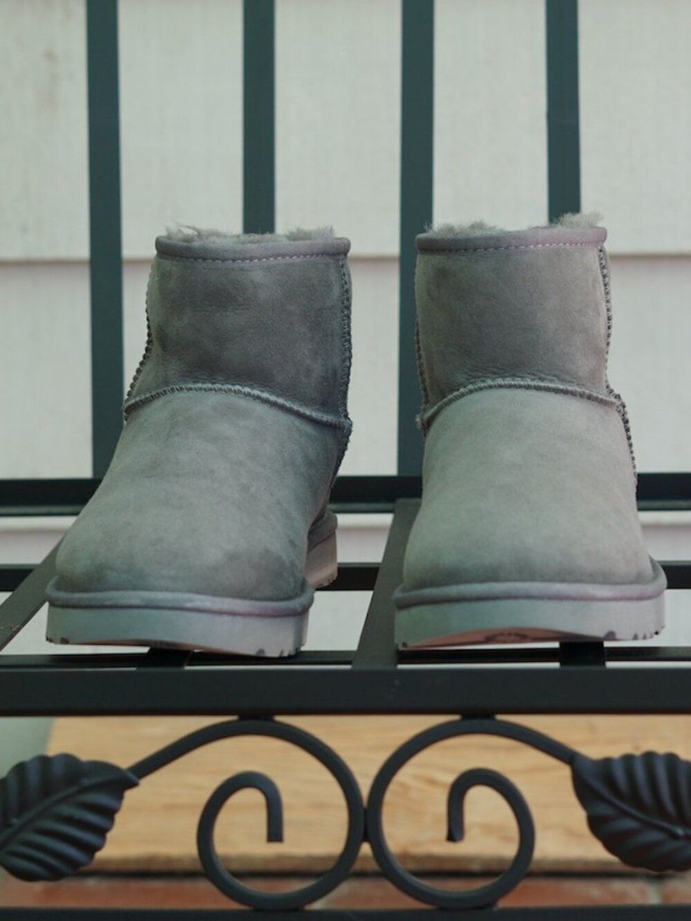 UGG Women's Classic II Mini Boots Gray Size 10